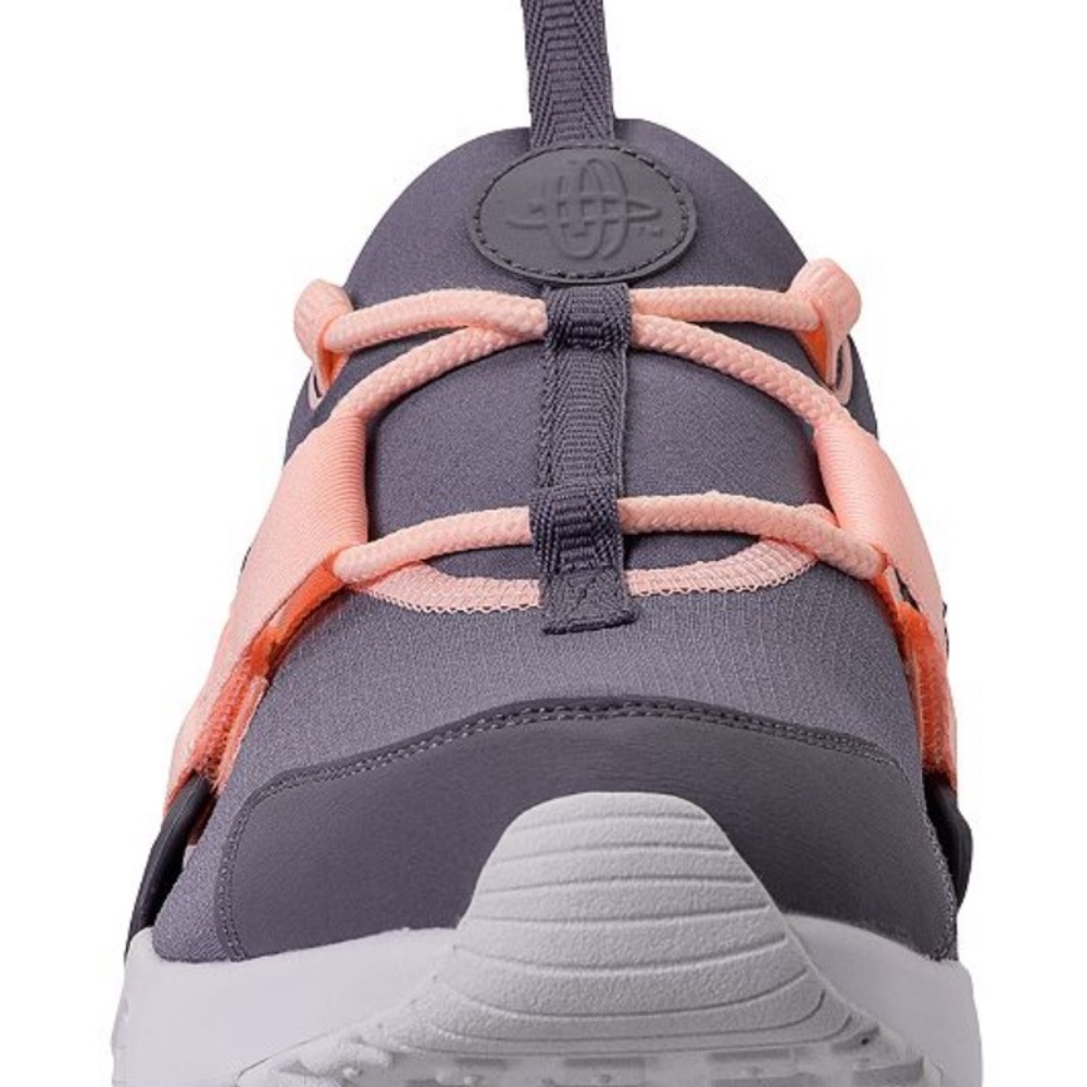 NIKE AIR HURACHE City Low Casual Sneakers womens 6 - Picture 3 of 8